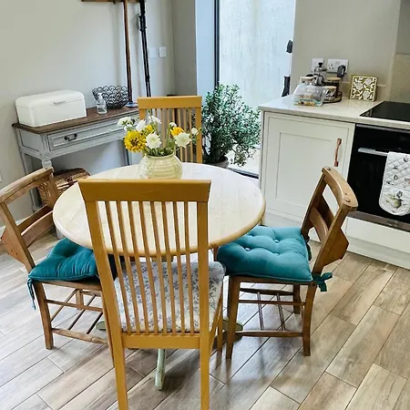 Village Barn Conversion Near بيت للعطل *