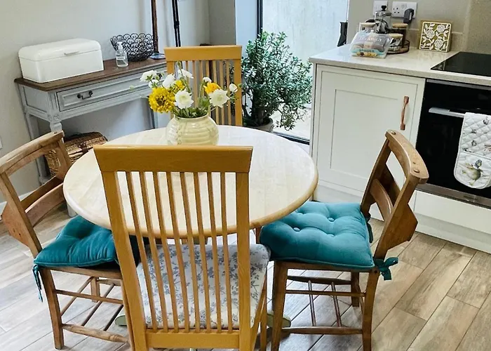 Village Barn Conversion Near Semesterbostad *