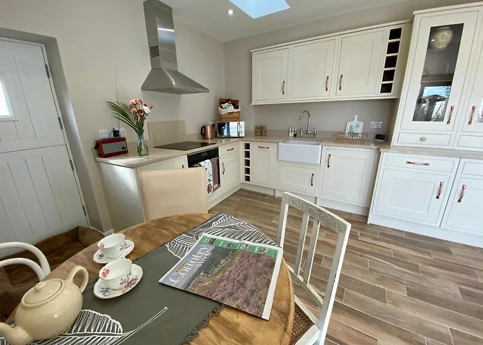 Village Barn Conversion Near Semesterbostad